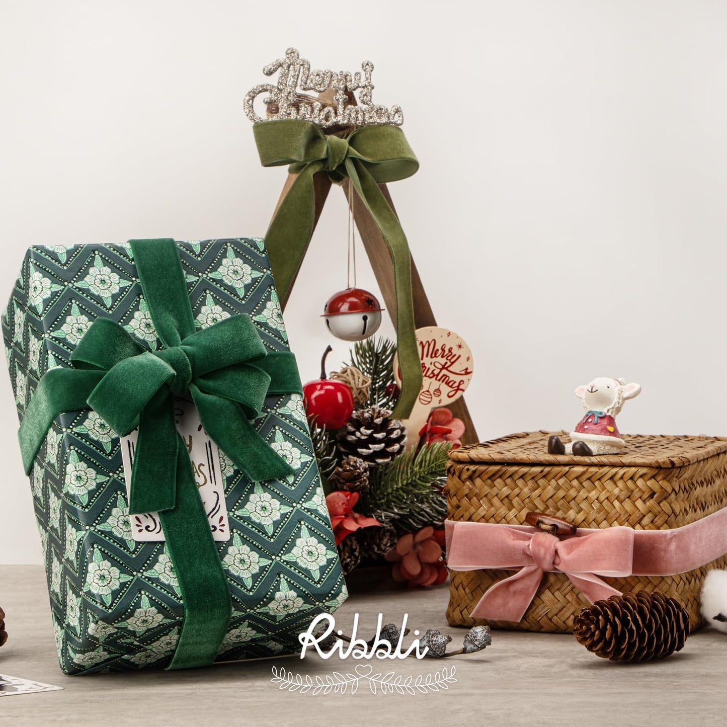 Ribbli Moss Green Velvet Ribbon,Polyester Velvet 1 Inches Continuous10-Yard Spool,Christmas Ribbon for Gift Wrapping,Floral Bouquets, Home Decor